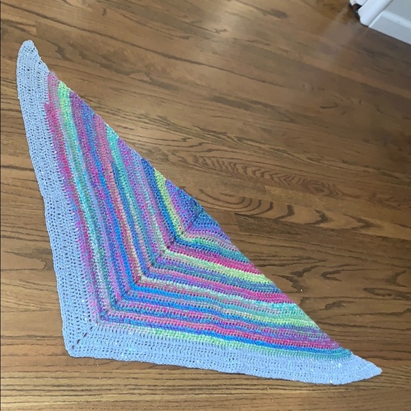 Child sized shawl - hand crochet 🧶 one of a kind - Picture 3 of 7